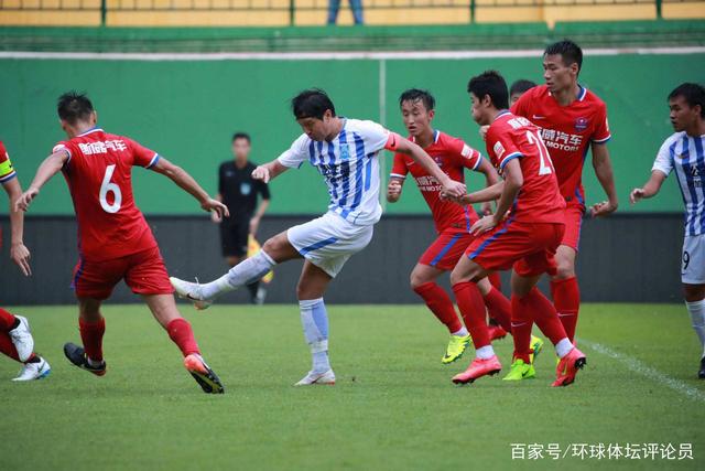 弗赖堡五球狂胜跃居德甲榜首